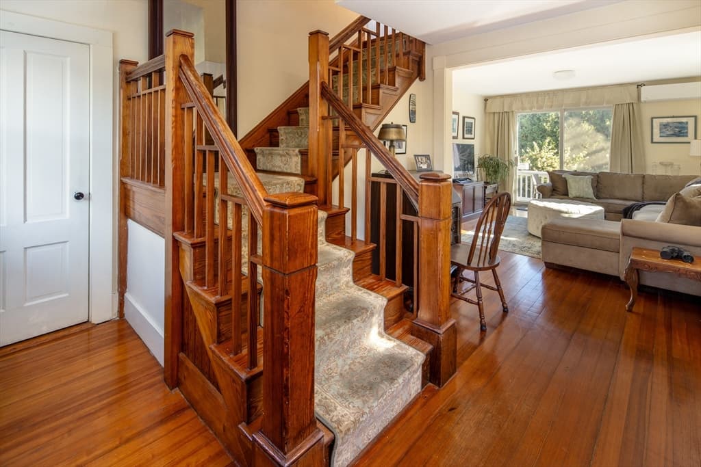 Single Family Residence at 4 Blackhall Ct, Marion MA 02738, Marion, photo 19 of 42