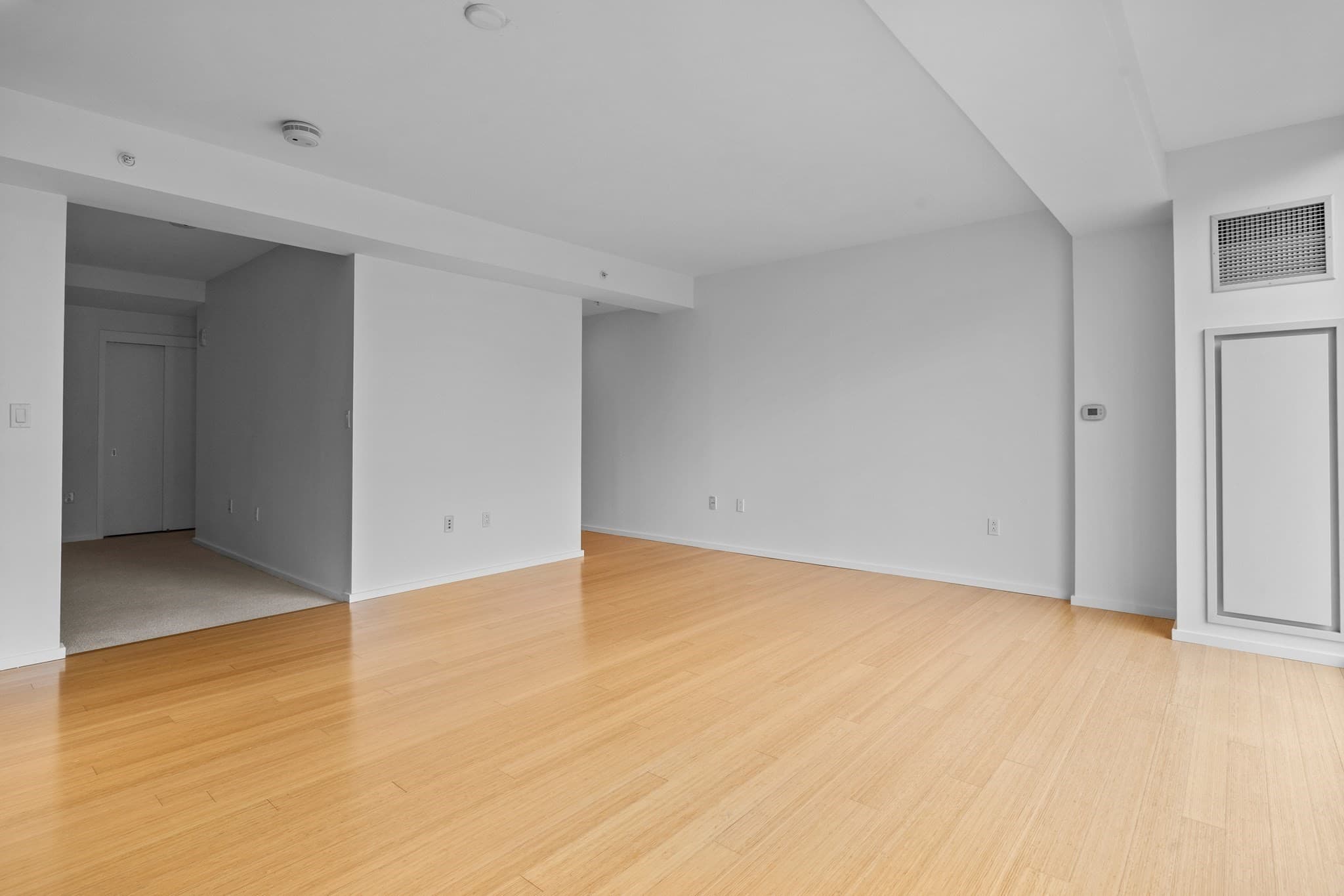 Condominium at 2 Earhart St # 321, Cambridge MA 02141, Cambridge, photo 6 of 14