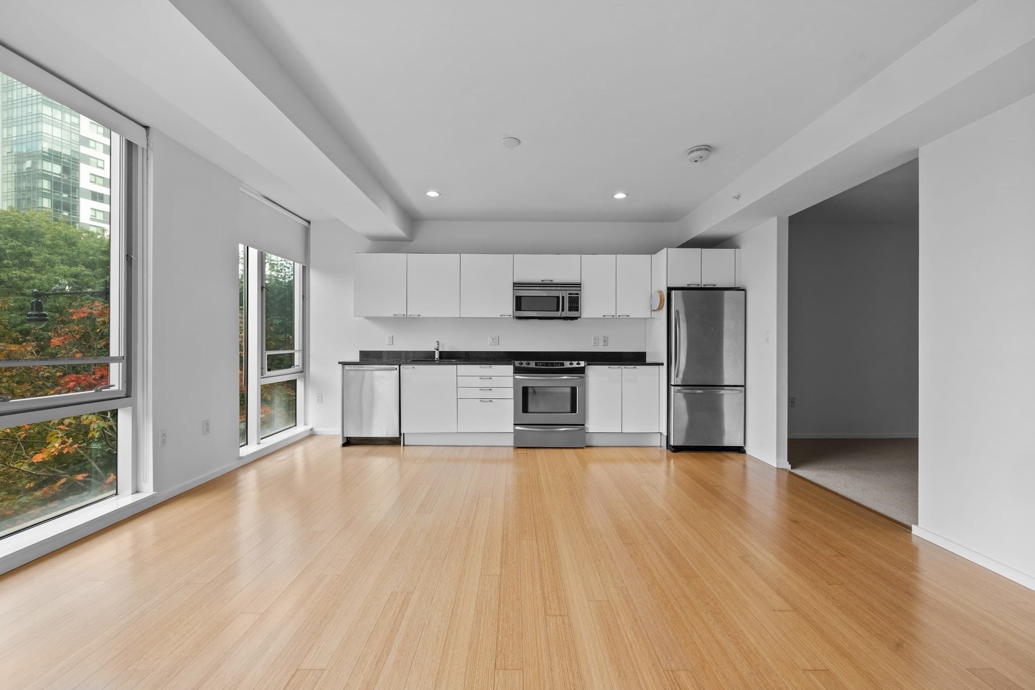 Condominium at 2 Earhart St # 321, Cambridge MA 02141, Cambridge, photo 3 of 14