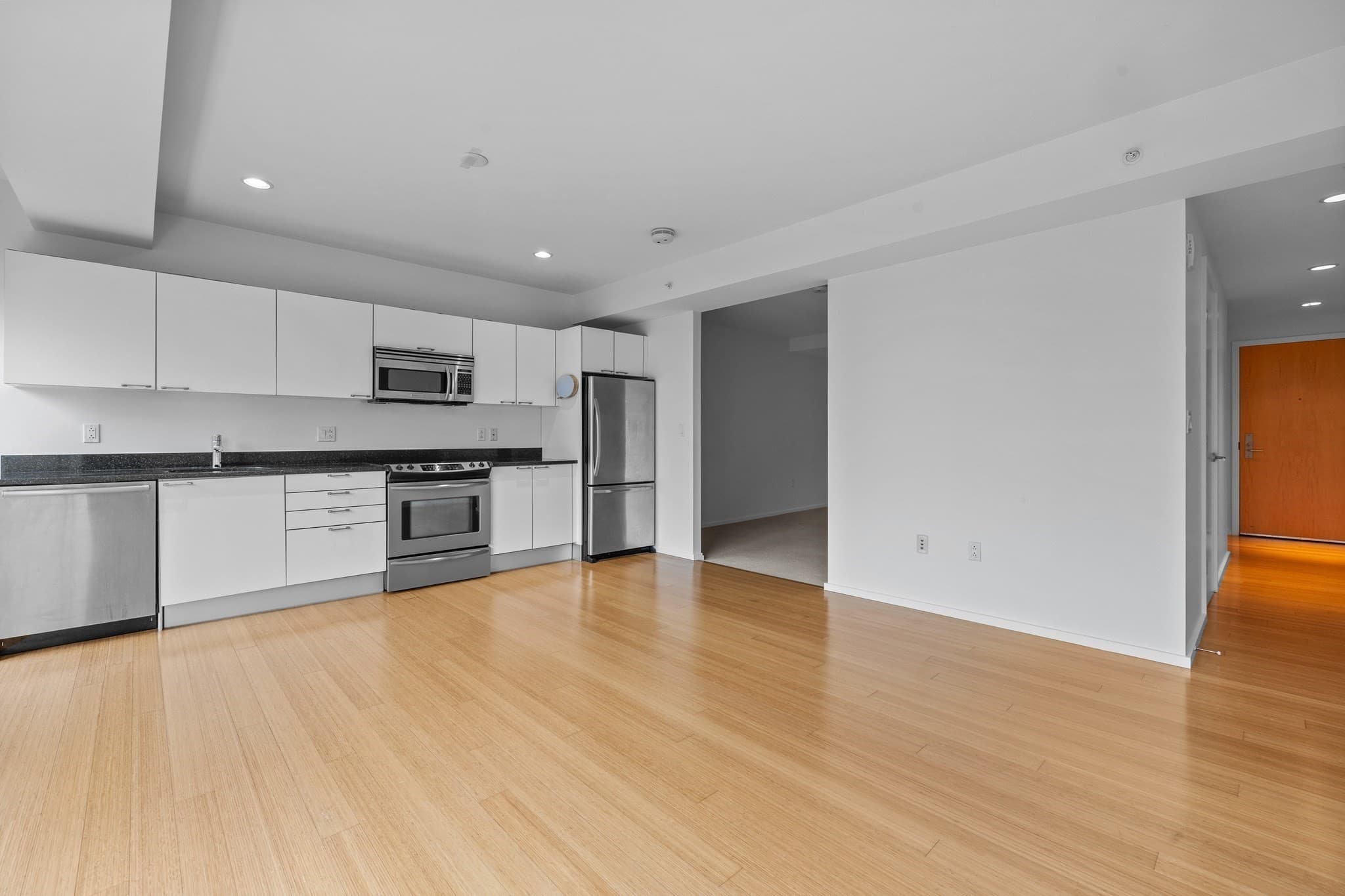 Condominium at 2 Earhart St # 321, Cambridge MA 02141, Cambridge, photo 5 of 14