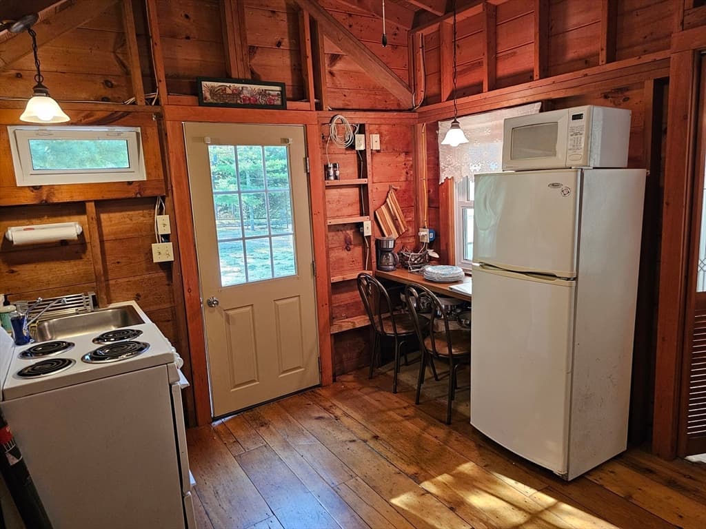 Single Family Residence at 1937 State Hwy Rte 6 # 8, Wellfleet MA 02667, Wellfleet, photo 7 of 17