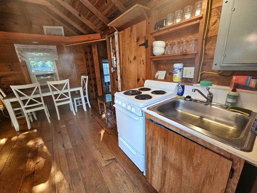 Single Family Residence at 1937 State Hwy Rte 6 # 8, Wellfleet MA 02667, Wellfleet, photo 5 of 17