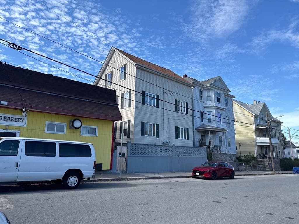 208 Snell St, Fall River MA 02721 photo 16