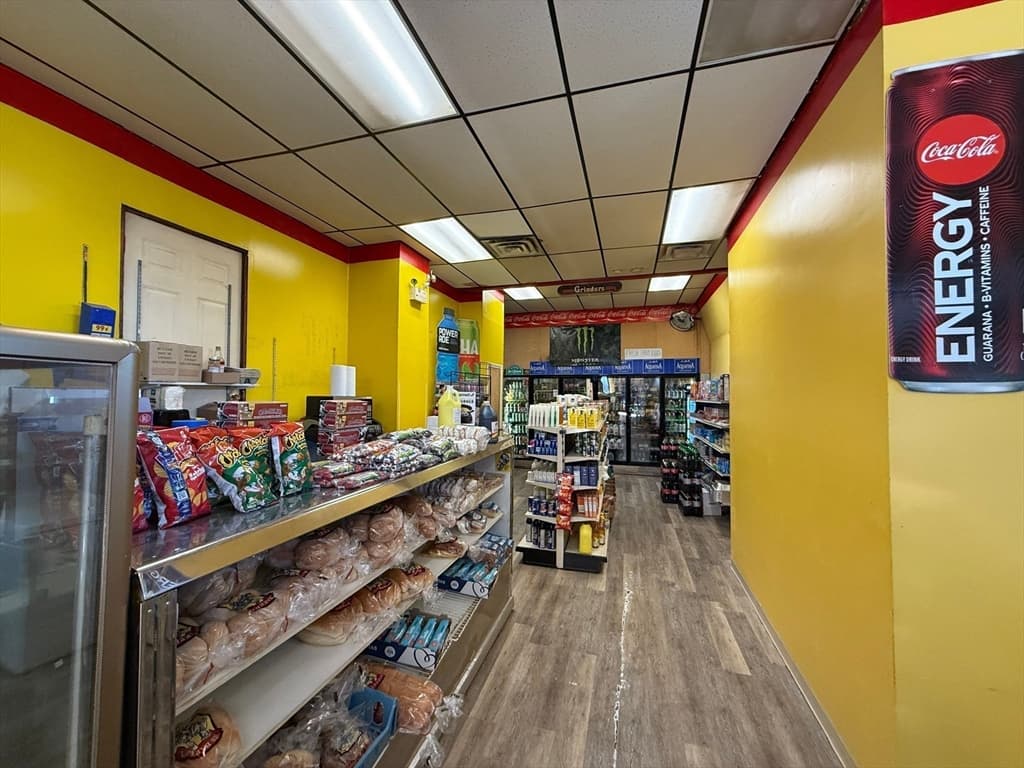 208 Snell St, Fall River MA 02721 photo 7