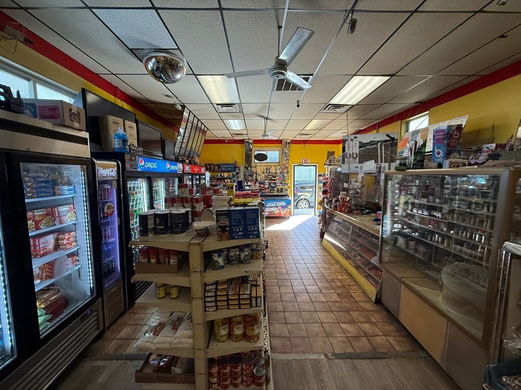 208 Snell St, Fall River MA 02721 photo 9