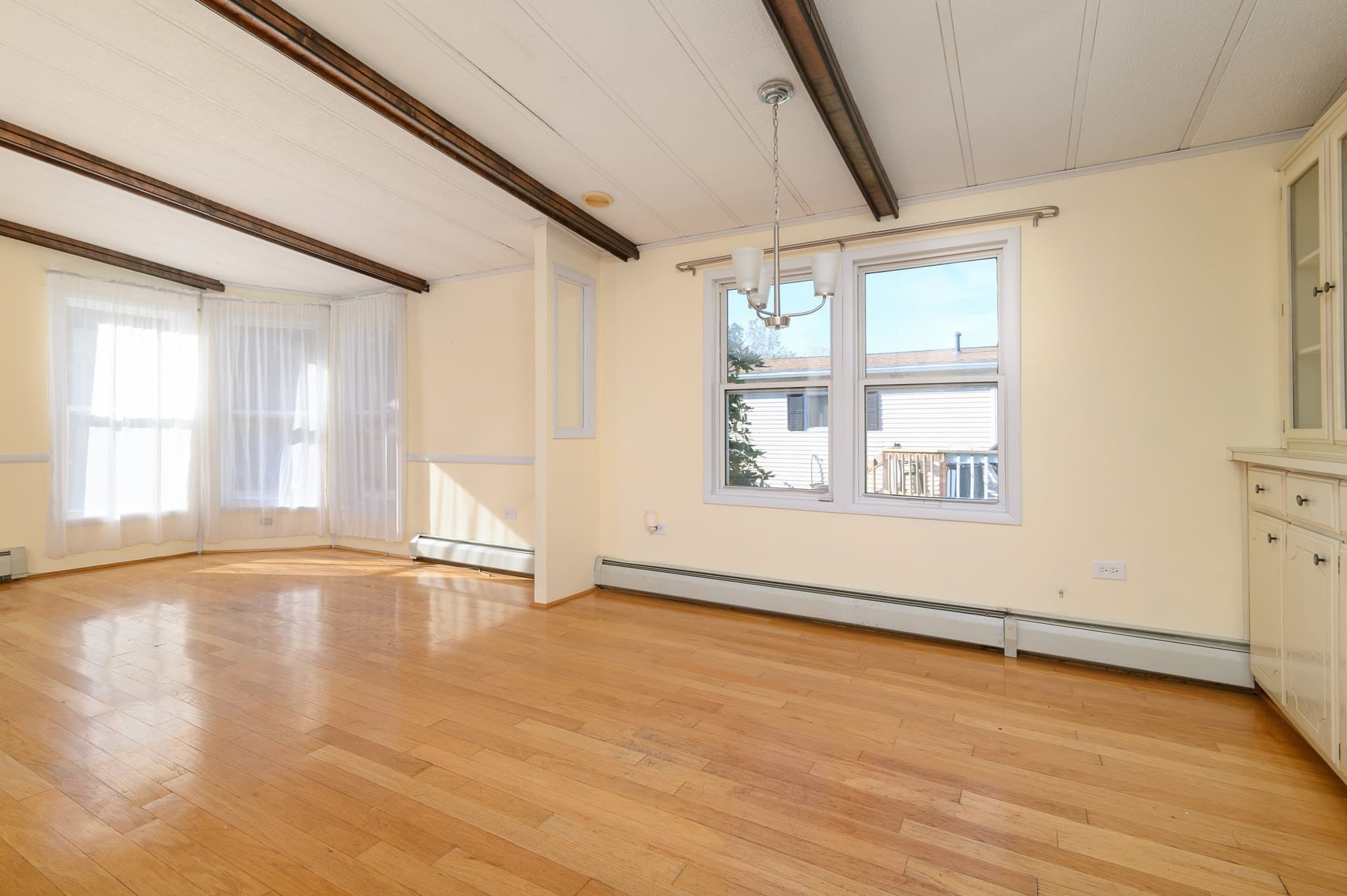 Mobile Home at 1 Canterbury Lane, Rockland MA 02370, photo 3 of 20