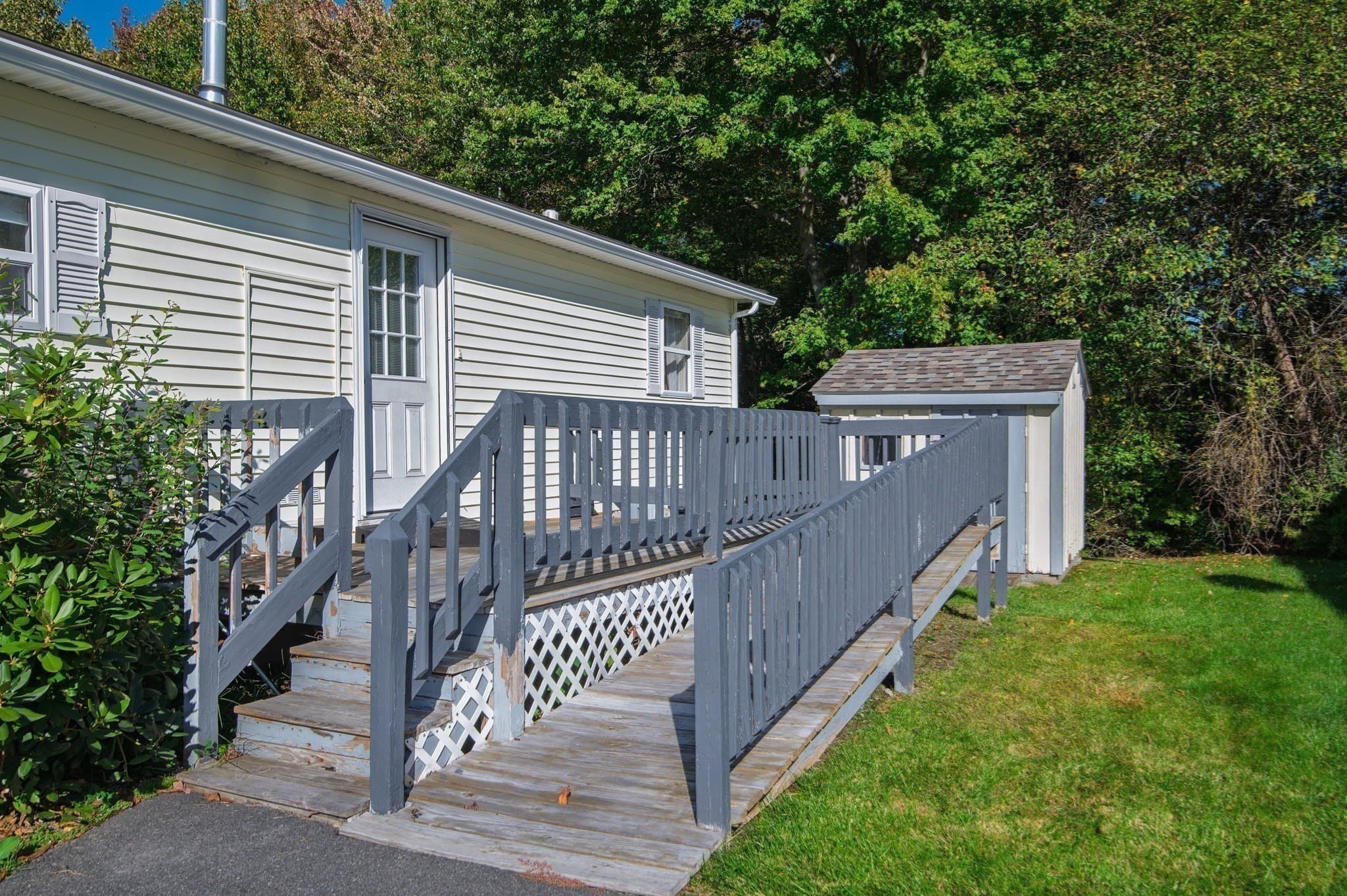 Mobile Home at 1 Canterbury Lane, Rockland MA 02370, photo 18 of 20