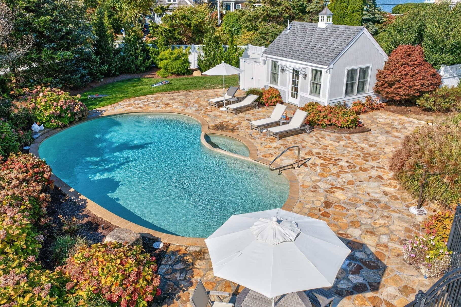 Single Family Residence at 40 Point Rd, Falmouth MA 02556, Falmouth, photo 7 of 37