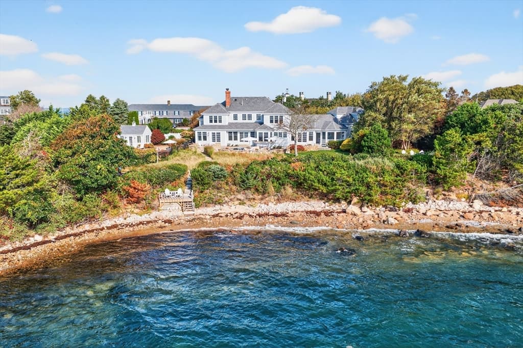 40 Point Rd, Falmouth MA 02556