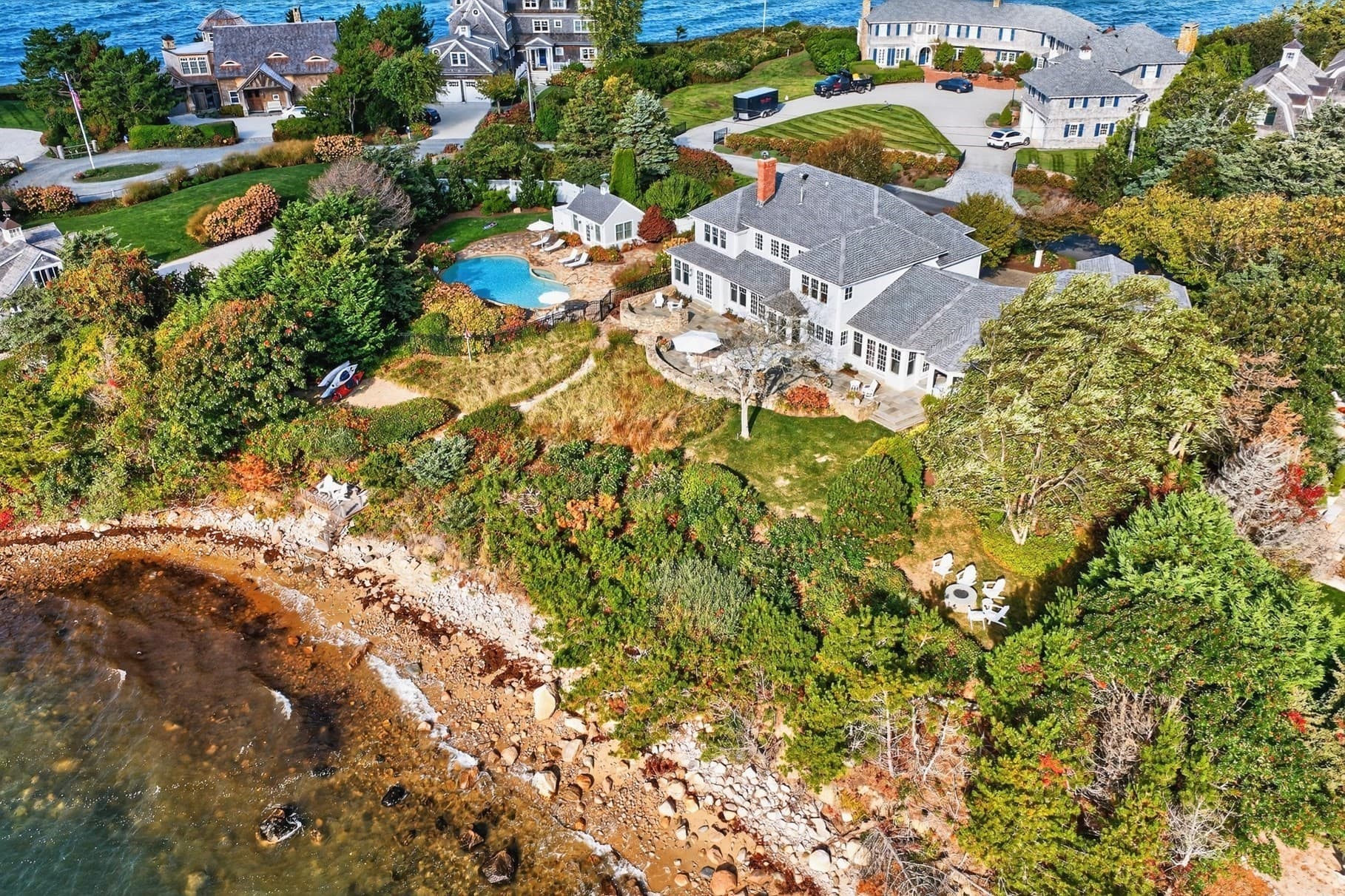 Single Family Residence at 40 Point Rd, Falmouth MA 02556, Falmouth, photo 4 of 37