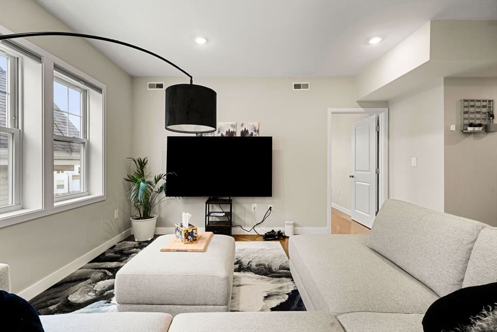 Condominium at 47 Sargent St # 3, Boston MA 02125, Boston, photo 14 of 42