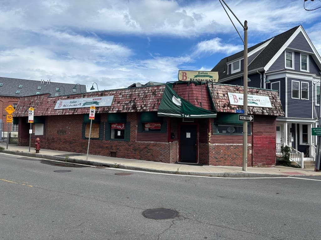 142 Cross St, Somerville MA 02145 photo 11