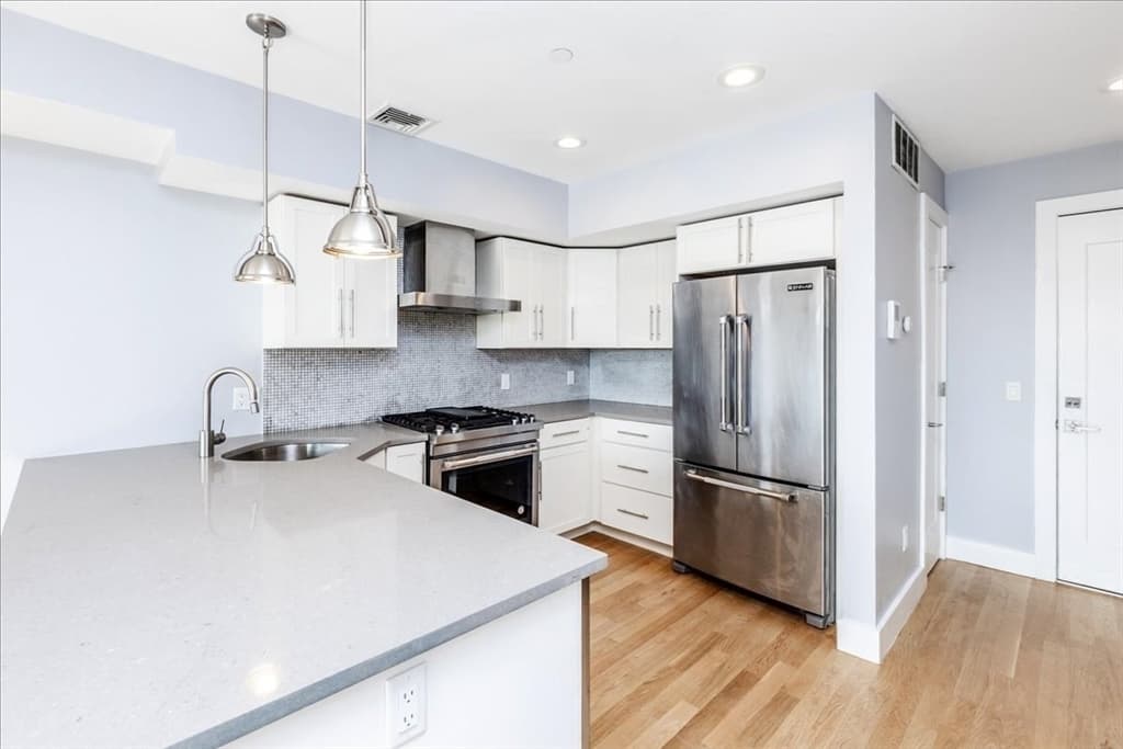 150 W. Broadway # 418, Boston MA 02127 photo 5