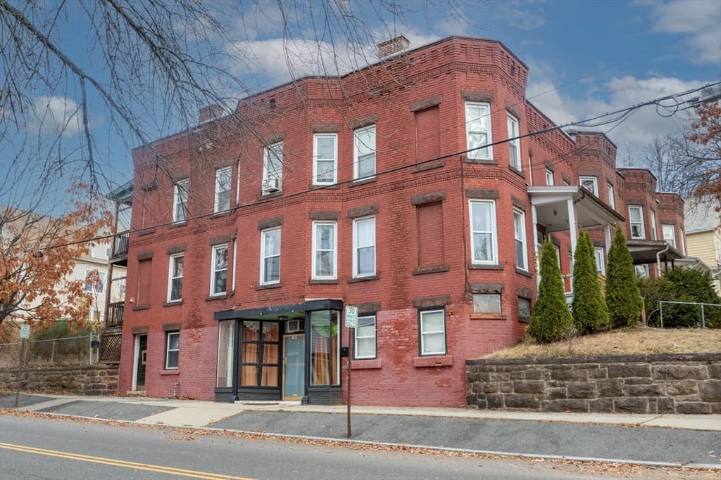 301-303 Linden St, Holyoke MA 01040 photo 2