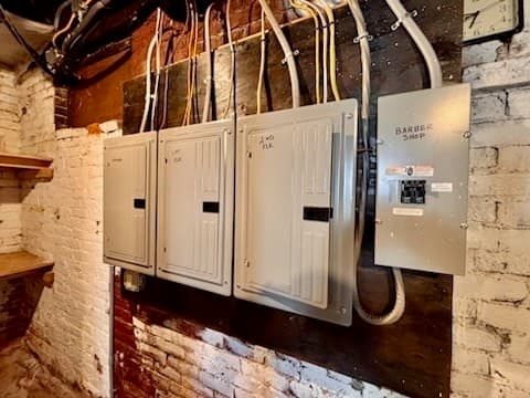 301-303 Linden St, Holyoke MA 01040 photo 24