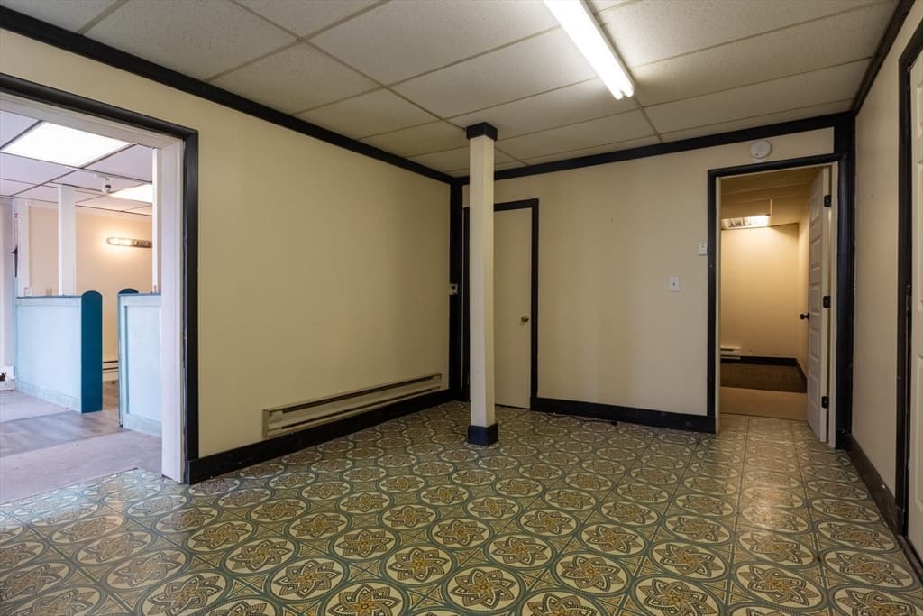 301-303 Linden St, Holyoke MA 01040 photo 18