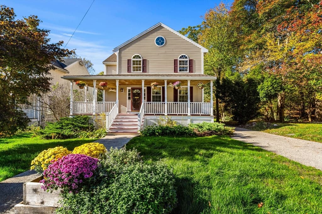 Single Family Residence at 50 Heron St, Boston MA 02132, Boston, photo 2 of 39