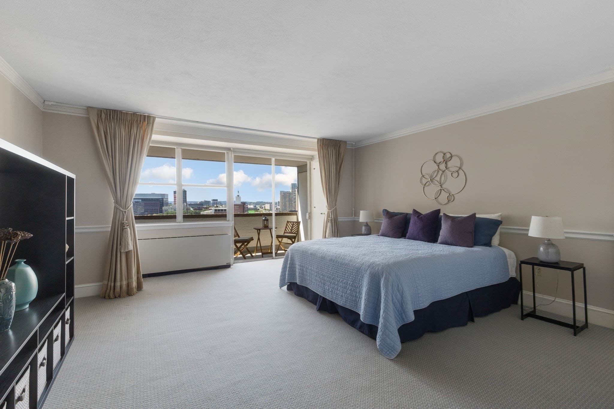 Condominium at 6 Whittier Pl, Boston MA 02114, photo 5 of 31