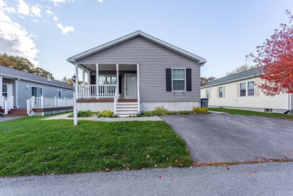 37 Bluejay Street, Tiverton RI 02878 photo 3