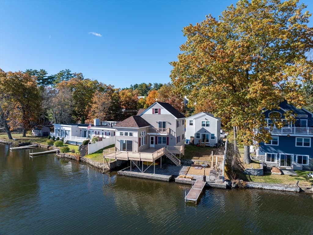 Single Family Residence at 26 Cedar Lake Dr, Sturbridge MA 01566, Sturbridge, photo 5 of 37