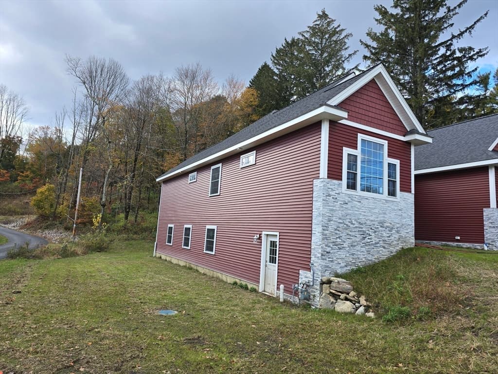 Single Family Residence at 73 Dudley Hill Rd, Dudley MA 01571, Dudley, photo 6 of 41