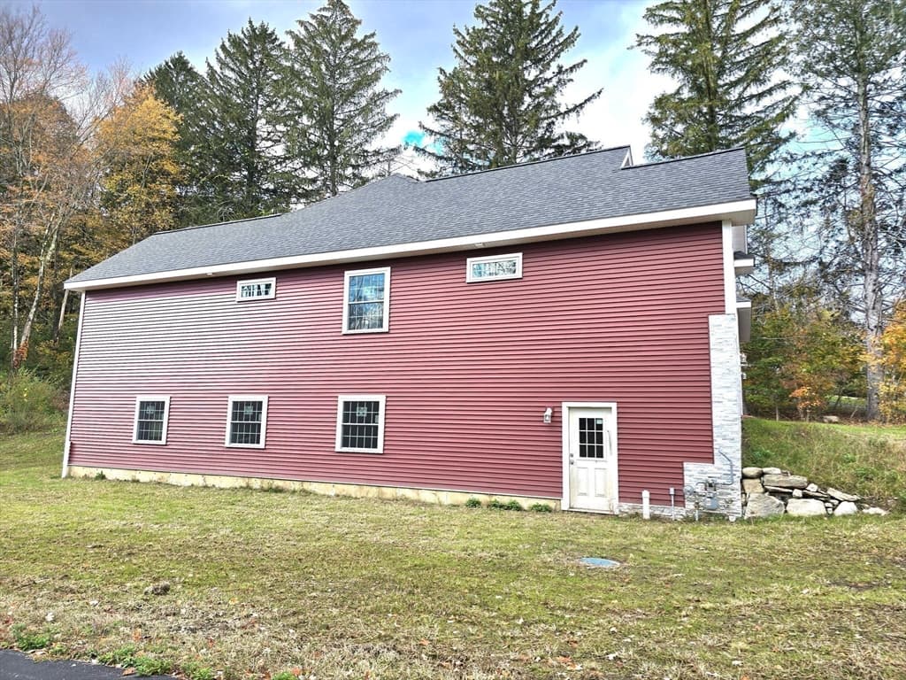 Single Family Residence at 73 Dudley Hill Rd, Dudley MA 01571, Dudley, photo 7 of 41