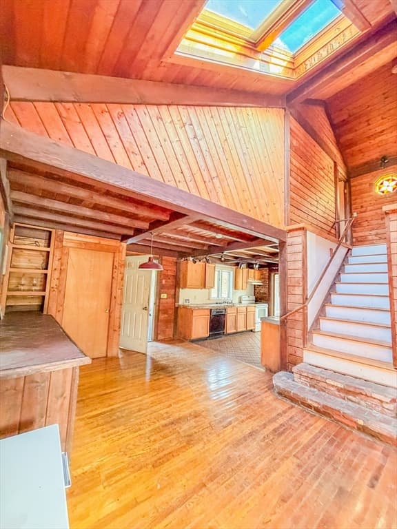Single Family Residence at 25 Vineyard Meadow Farms Rd., West Tisbury MA 02575, photo 6 of 29