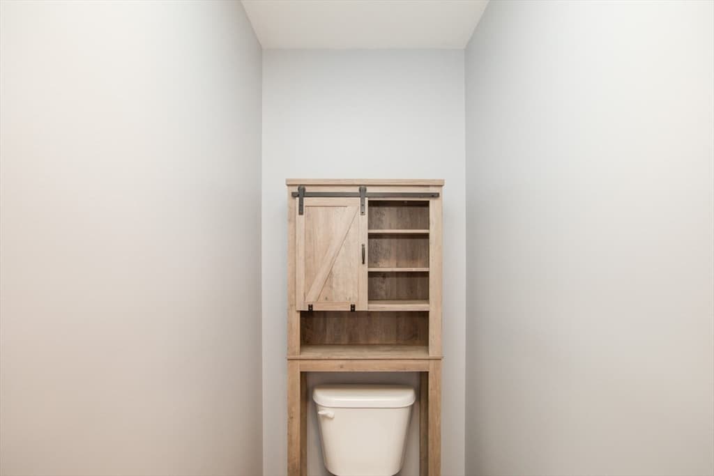 Single Family Residence at 33 Rhinecliffe Road, Swansea MA 02777, photo 15 of 37