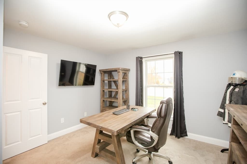 Single Family Residence at 33 Rhinecliffe Road, Swansea MA 02777, photo 21 of 37