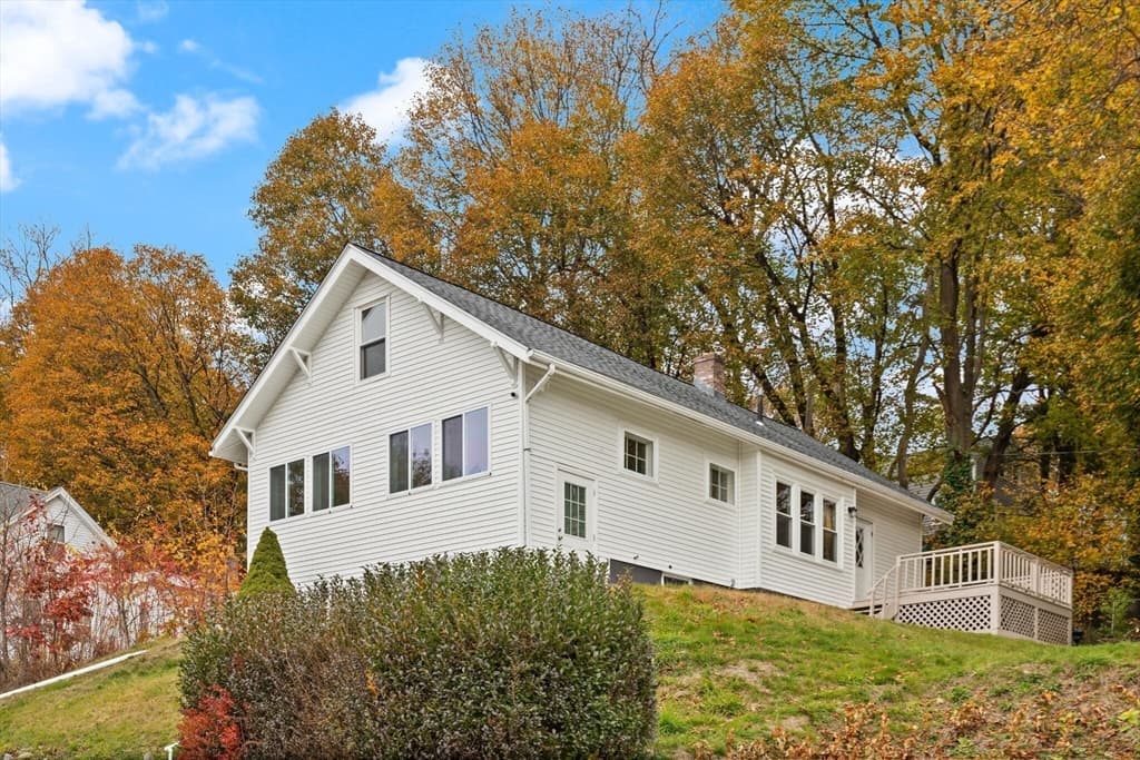 10 Minthorne St, Worcester MA 01603