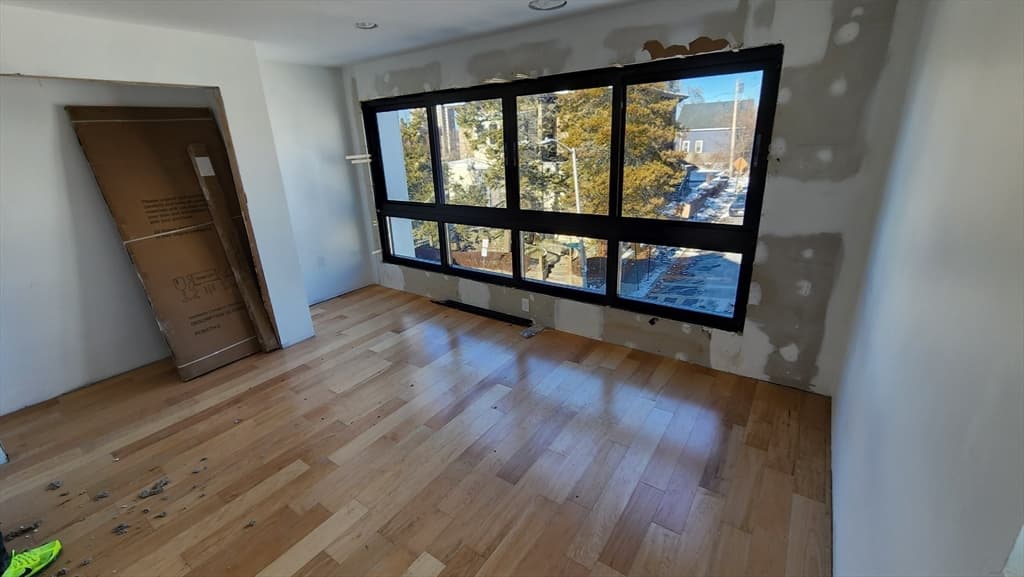 Condominium at 47 Laurel St # 47, Worcester MA 01605, photo 9 of 24