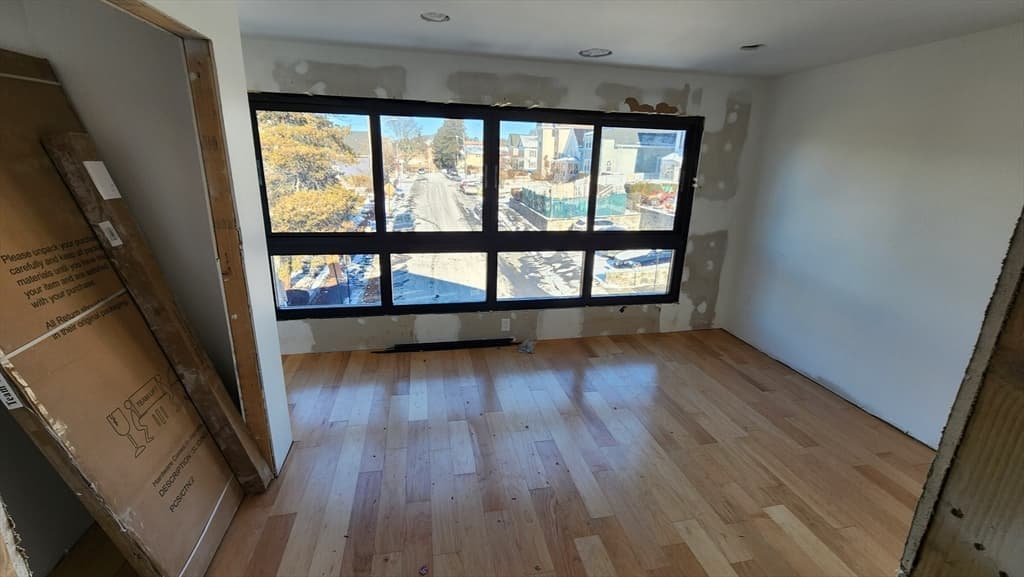 Condominium at 47 Laurel St # 47, Worcester MA 01605, photo 14 of 24