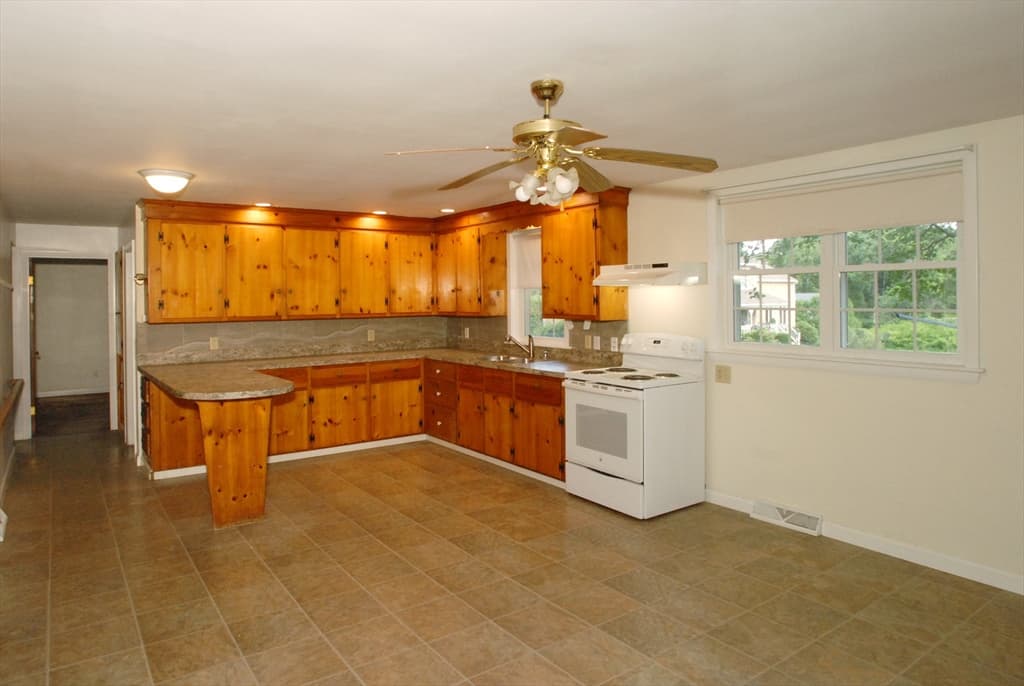 Single Family Residence at 7 Howard St, Milford MA 01757, photo 6 of 22