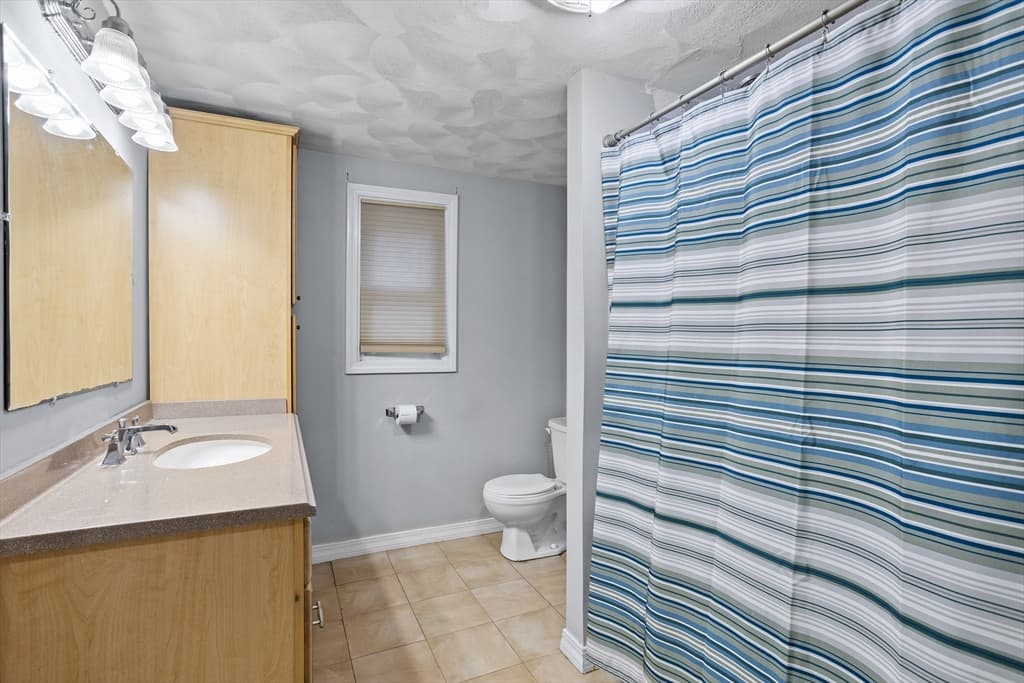 Condominium at 16 Middlesex Street # 4, Chelmsford MA 01863, Chelmsford, photo 12 of 27
