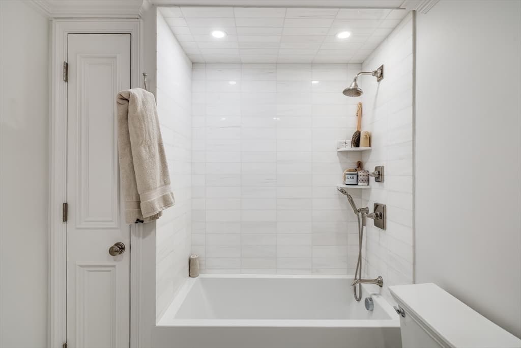 Single Family Residence at 1 Fairfield Street, Boston MA 02116, photo 27 of 28