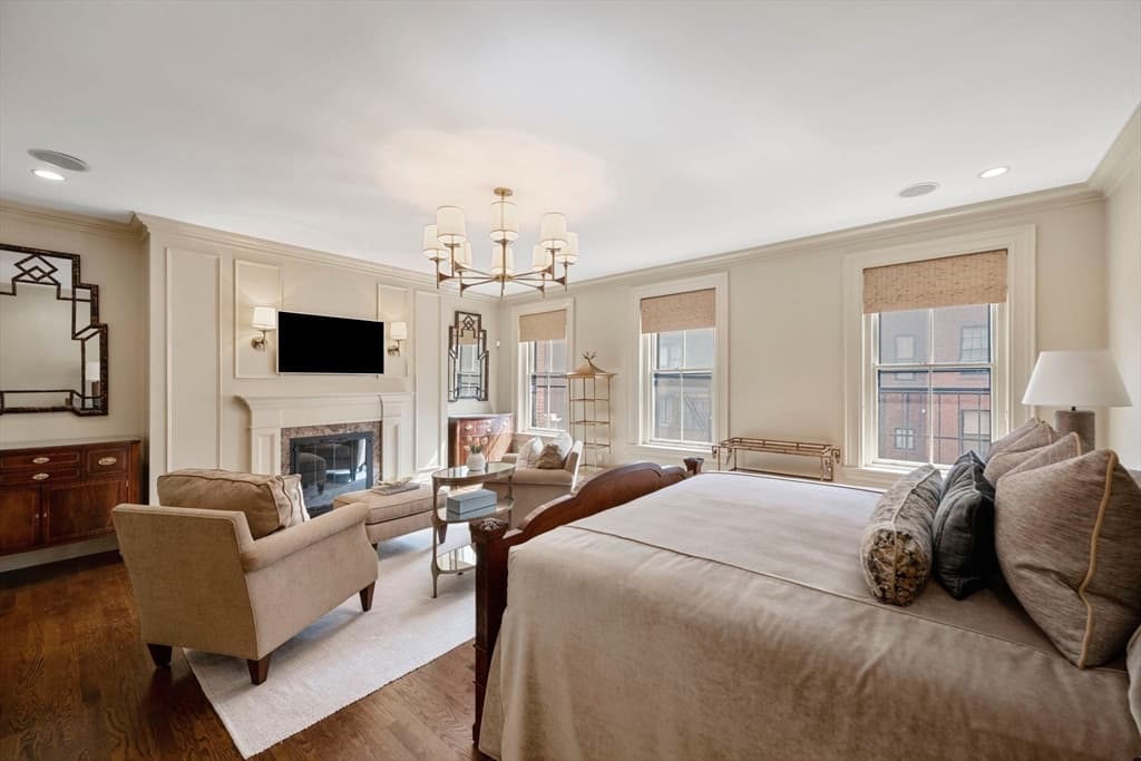 Condominium at 190 Marlborough # C, Boston MA 02116, photo 33 of 40