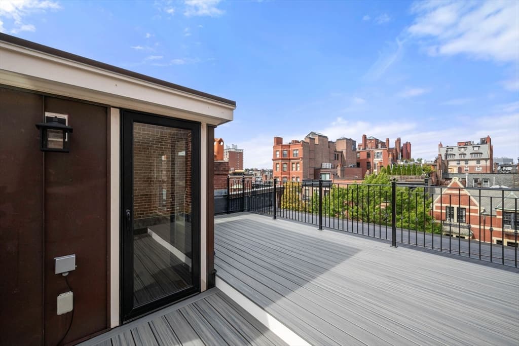 Condominium at 190 Marlborough # C, Boston MA 02116, photo 37 of 40