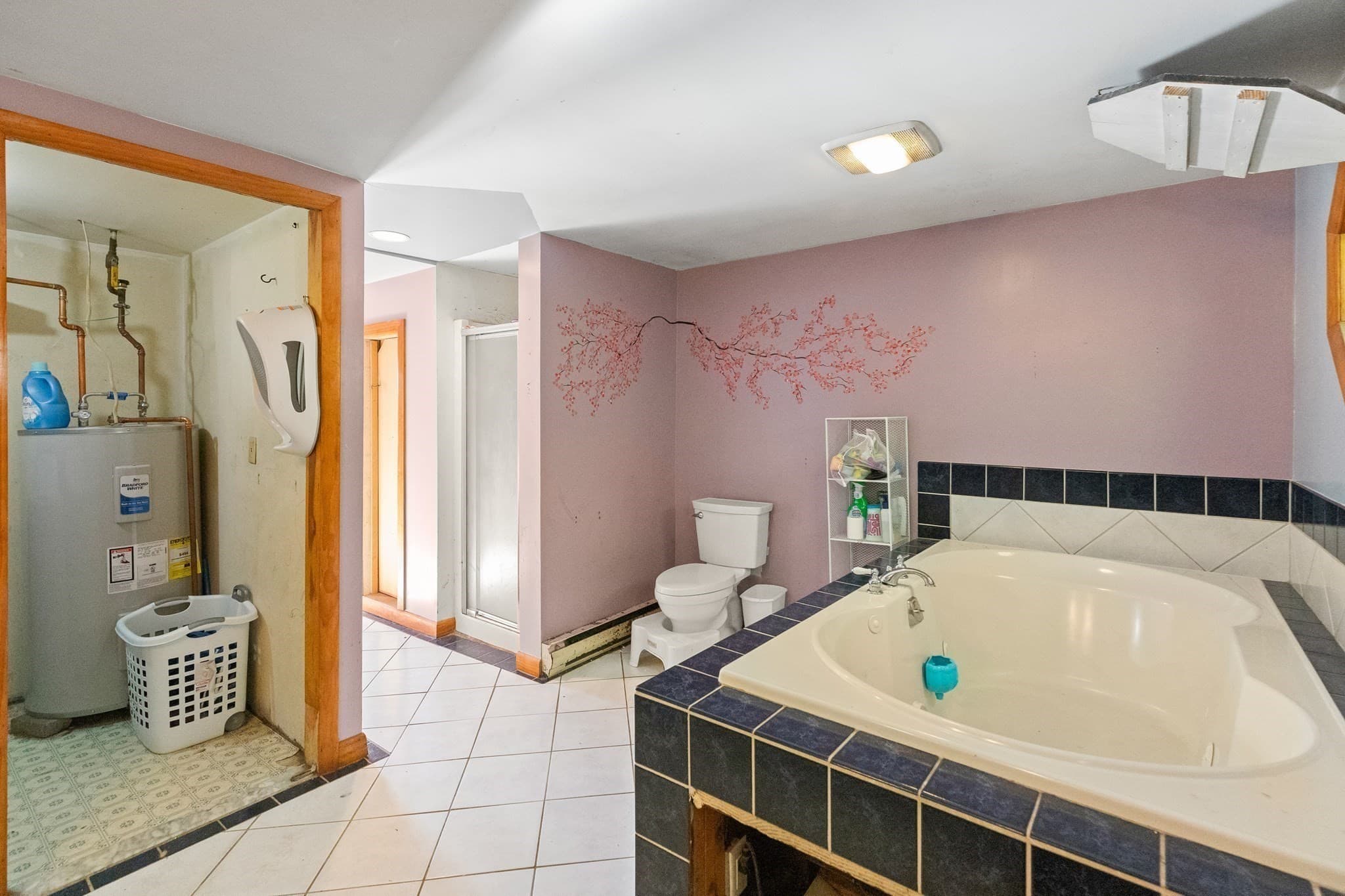 Residential at 368 Essex Ave, Gloucester MA 01930, Gloucester, photo 16 of 28