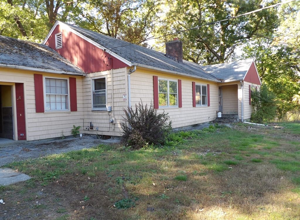 124 Worcester Providence Tpke, Millbury MA 01527