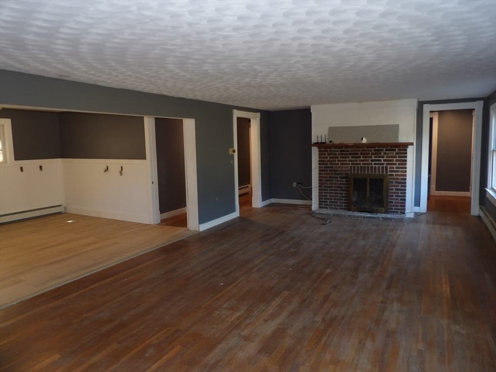 Single Family Residence at 124 Worcester Providence Tpke, Millbury MA 01527, Millbury, photo 8 of 13