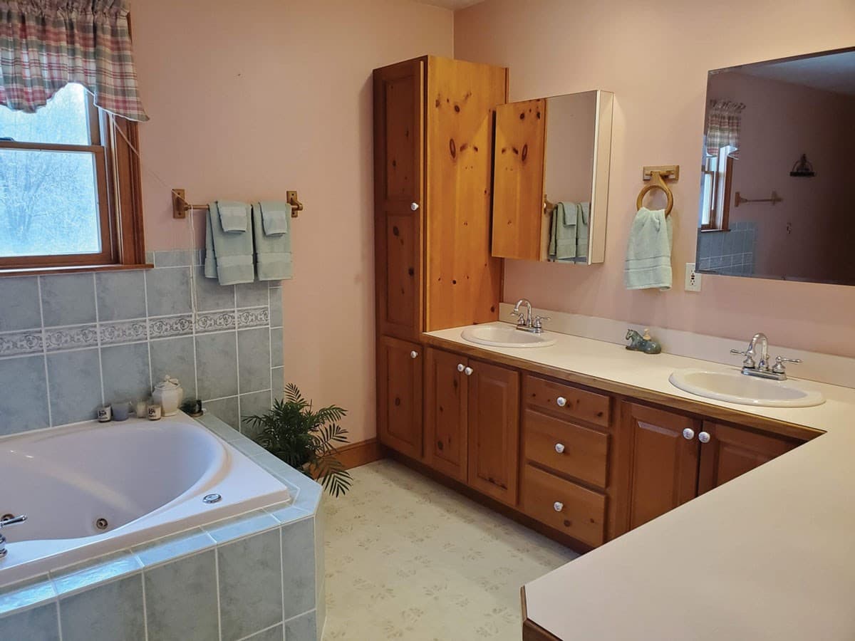 Residential at 64 Arch Street, Westborough MA 01581, photo 19 of 42