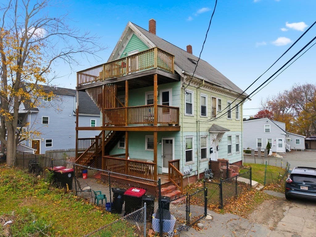 13 Standish St, Brockton MA 02302 photo 7
