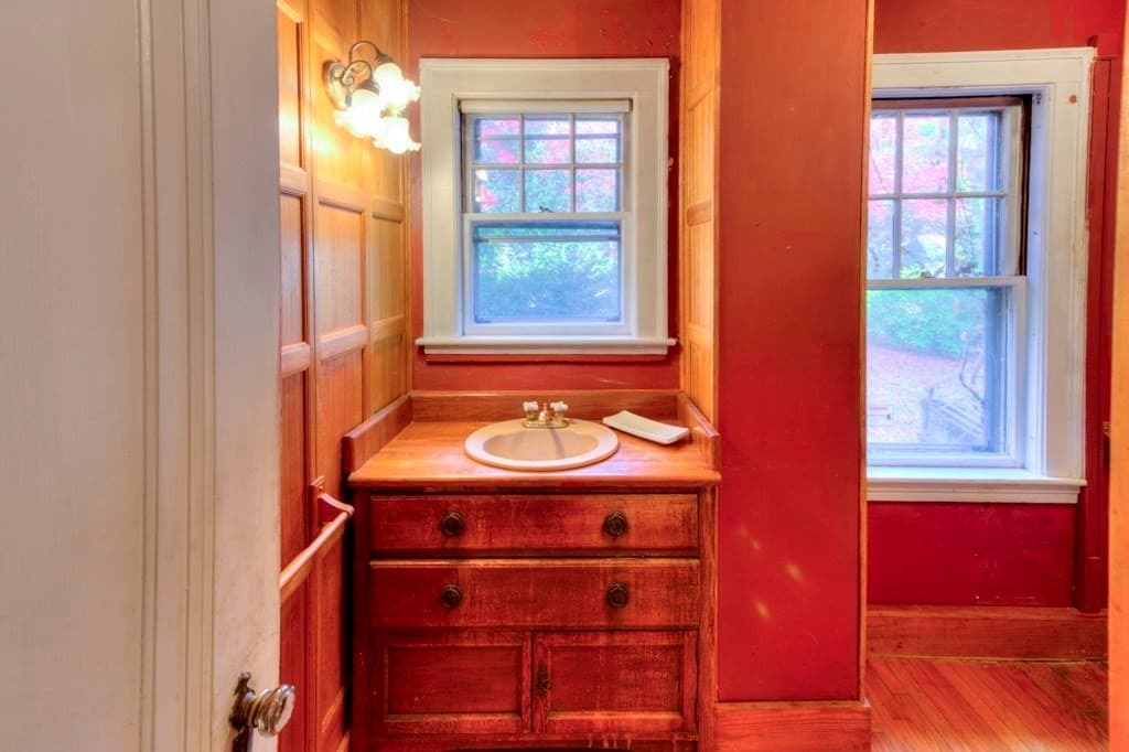 Single Family Residence at 24 Hadwen Road, Worcester MA 01602, photo 29 of 42
