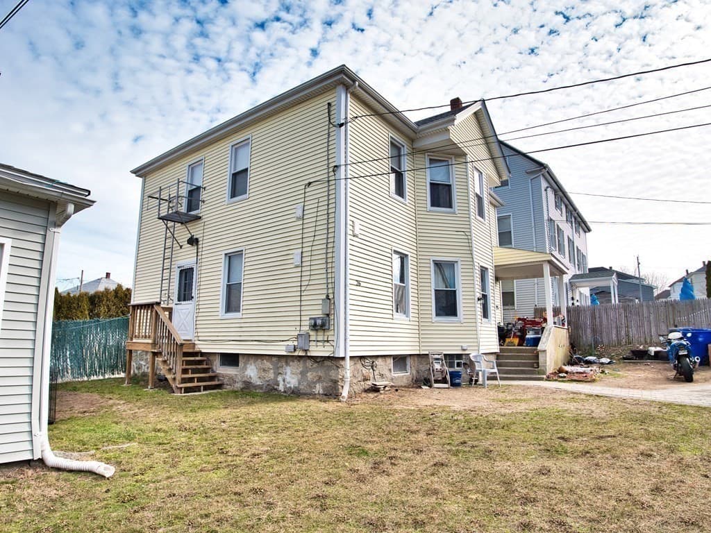 5-9 Family at 14-28 Downing St, Fall River MA 02723, photo 13 of 36