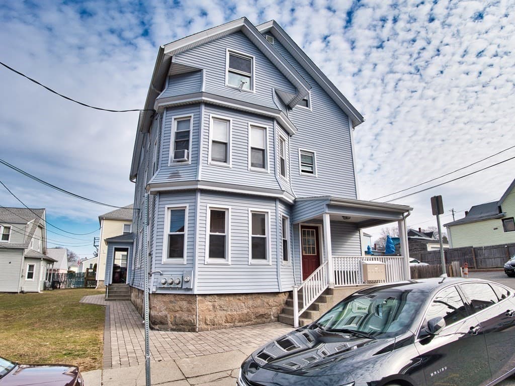 5-9 Family at 14-28 Downing St, Fall River MA 02723, photo 7 of 36