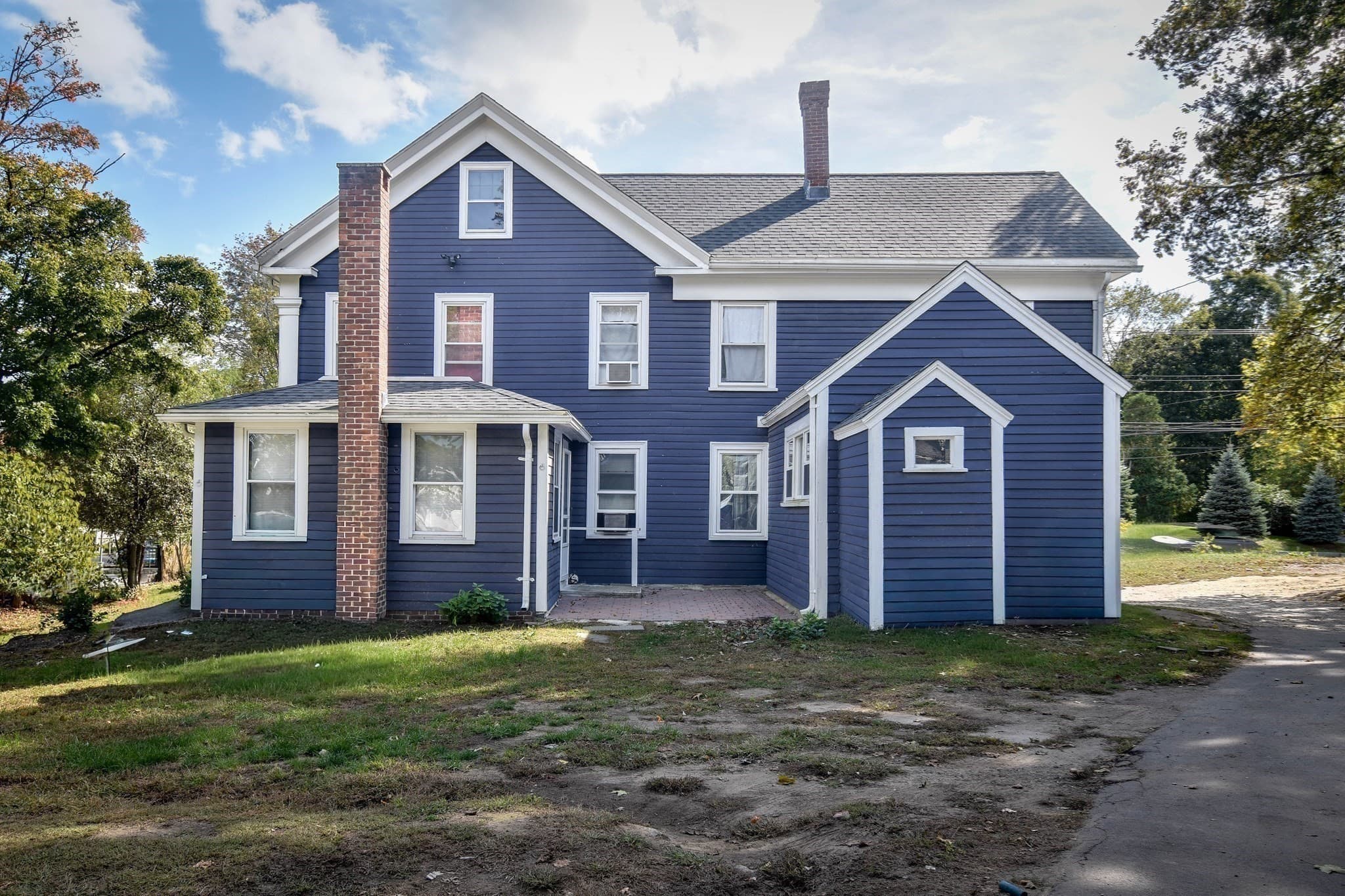 2 Family - 2 Units Side by Side at 136 Commonwealth Rd, Wayland MA 01778, photo 2 of 27