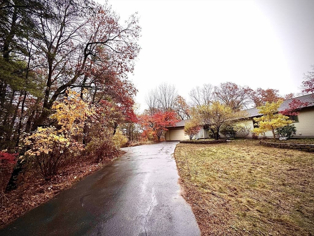 Single Family Residence at 84 Davison Dr., Lincoln MA 01773, Lincoln, photo 4 of 36
