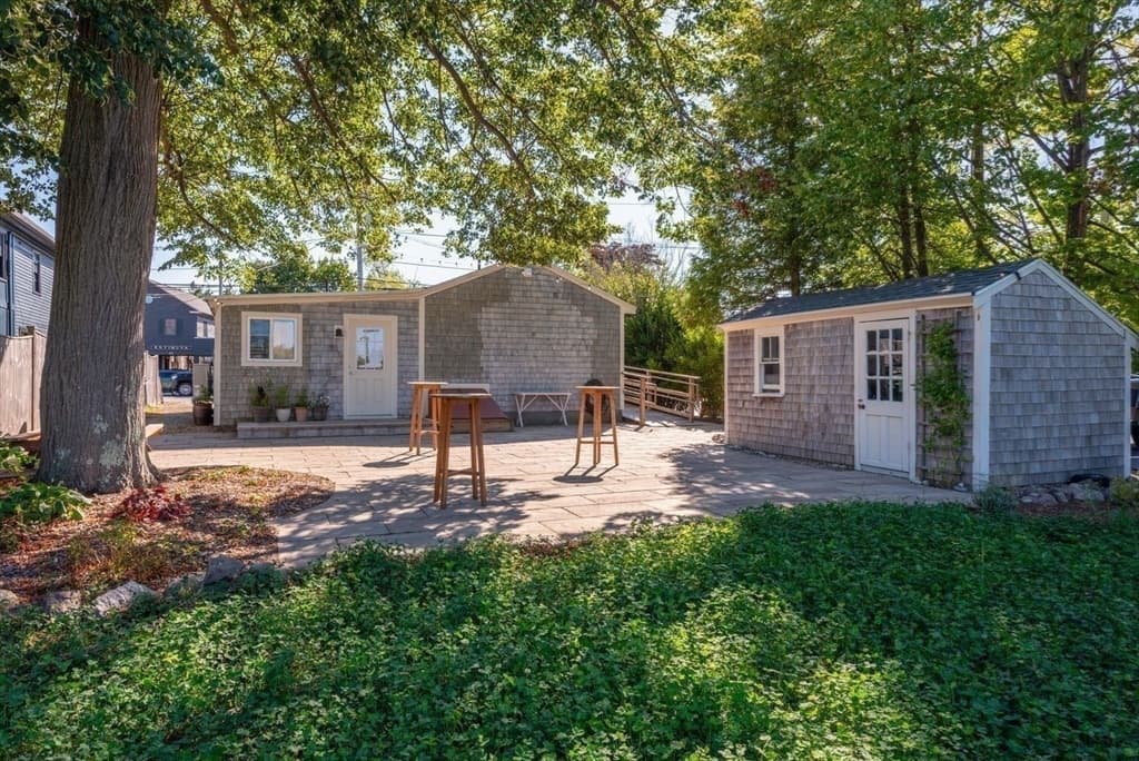 162 Main St, Essex MA 01929