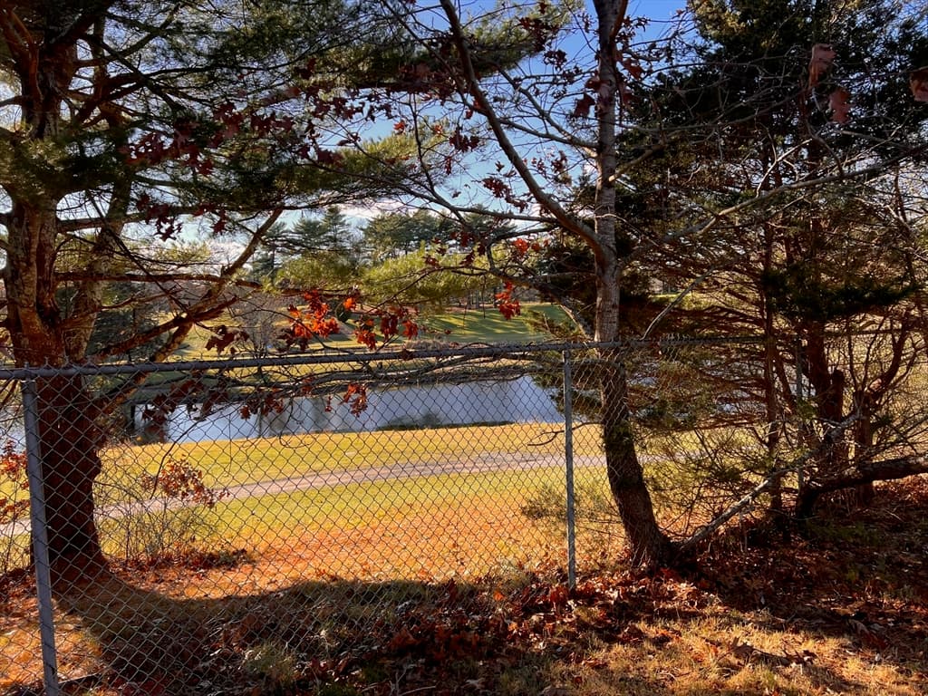 33 Reservoir Ave, Lakeville MA 02347 photo 3