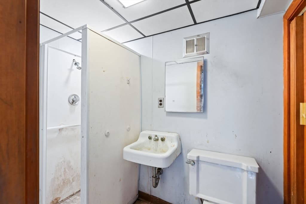 Commercial Sale at 58 Oliver Street, Fitchburg MA 01420, Fitchburg, photo 32 of 42